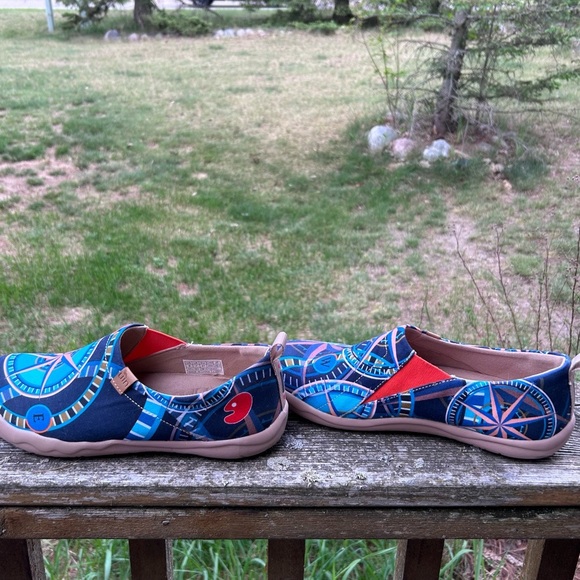 UIN Slip-On Canvas Shoes Men’s Size 8 Women’s 9.5 Compass Design Toledo Map Sole - Picture 9 of 17